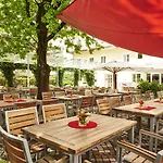 Fuchsbraeu 4*