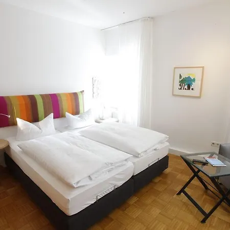 Fuchsbraeu Hotell
